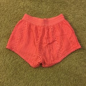 Miami brand coral lace shorts size M like new